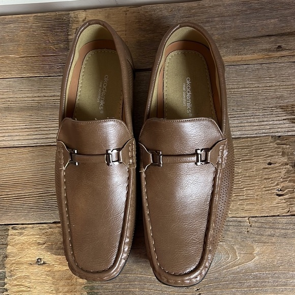 Akademiks brown stride slip on loafer. Size 13. NWOT. - Picture 4 of 6